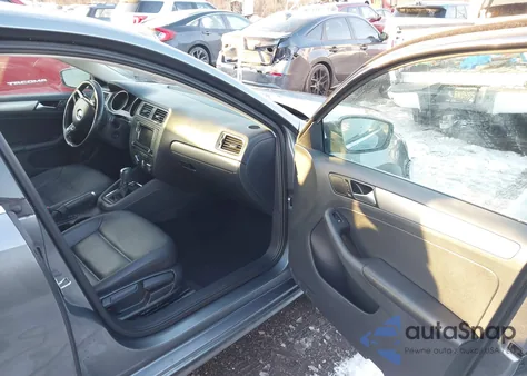 2018 Volkswagen Jetta 1.4T Se/1.4T Wolfsburg Edition z USA, uszkodzony, nr VIN 3VWDB7AJ7JM214944